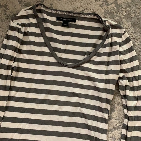 Banana Republic stripped long sleeve size s - Picture 2 of 2
